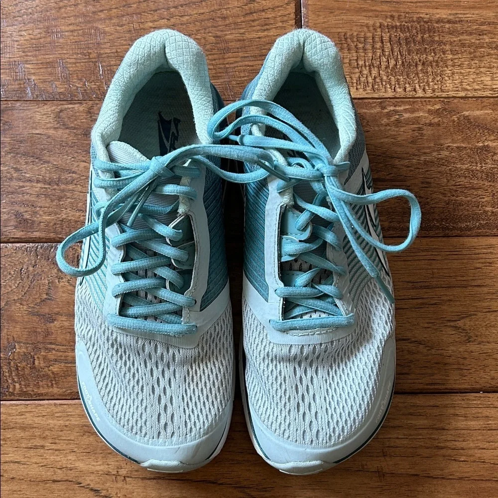 Altra Provision 4 Road Running Shoes Foot Shape Zero Drop Ice Blue Size 6.5